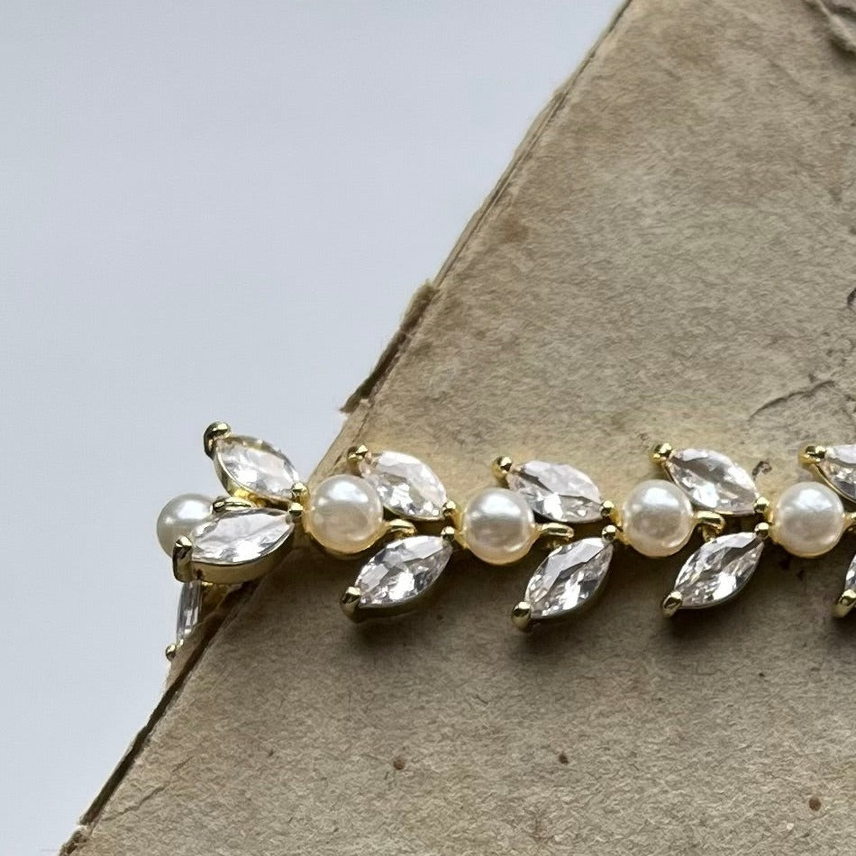 Aubrey, Gold Leaf Crystal & Pearl Bracelet