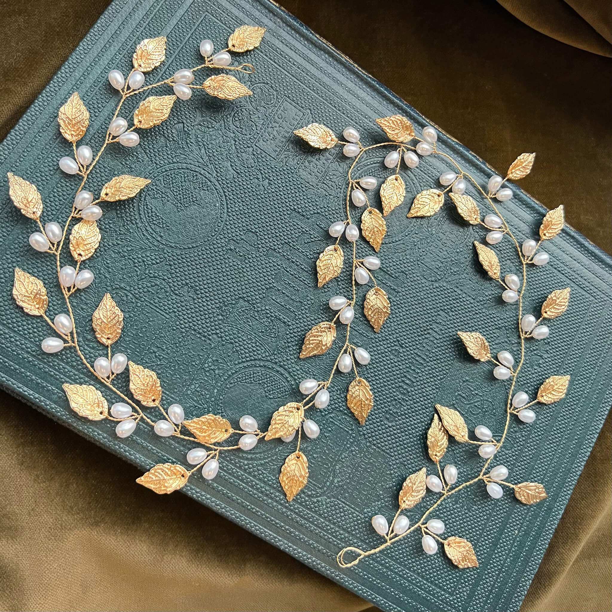 Jules Bridal - Ansa, Golden Leaf Hair Vine with Pearls