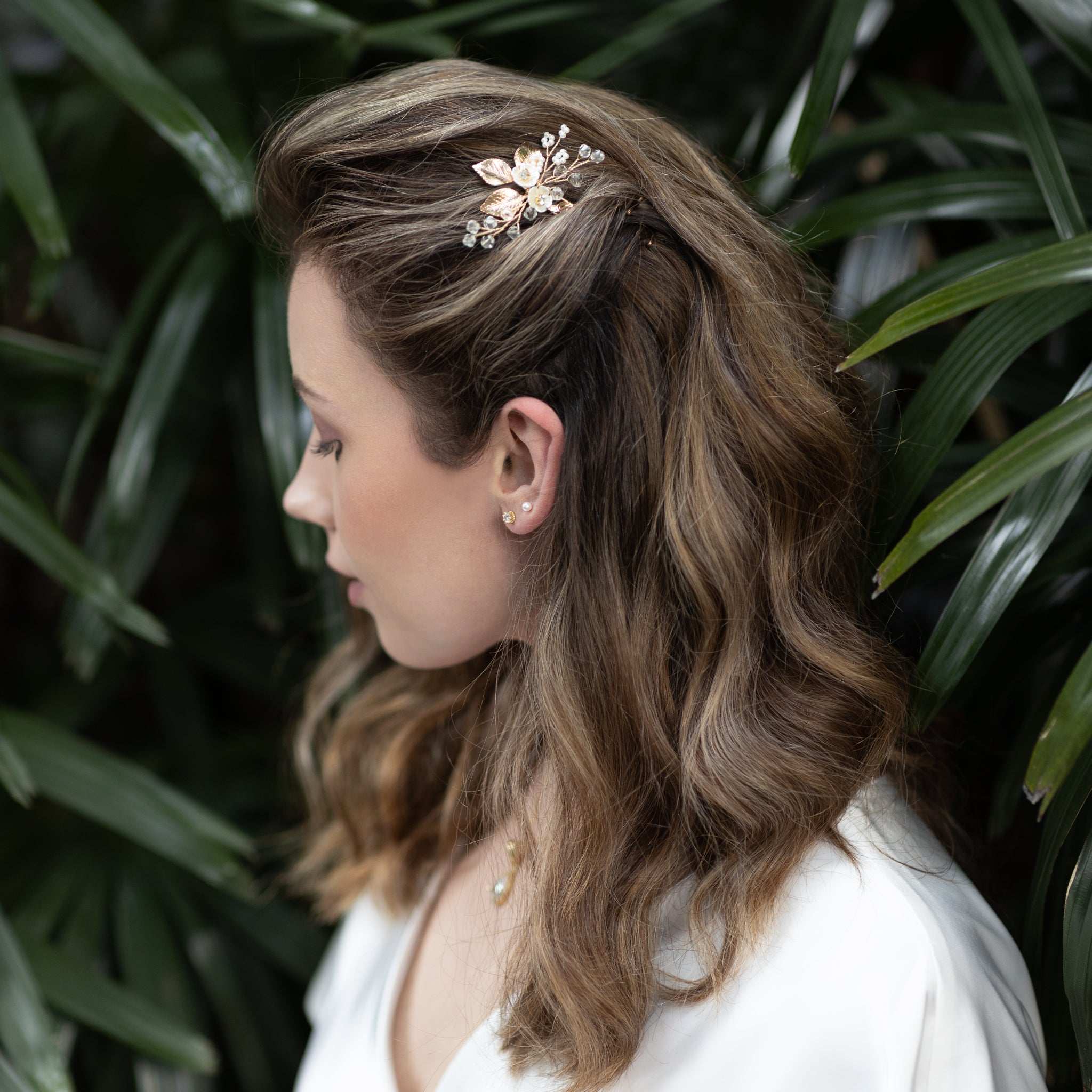 Jules Bridal - Bergdis, Golden Floral Beaded Hair Pin