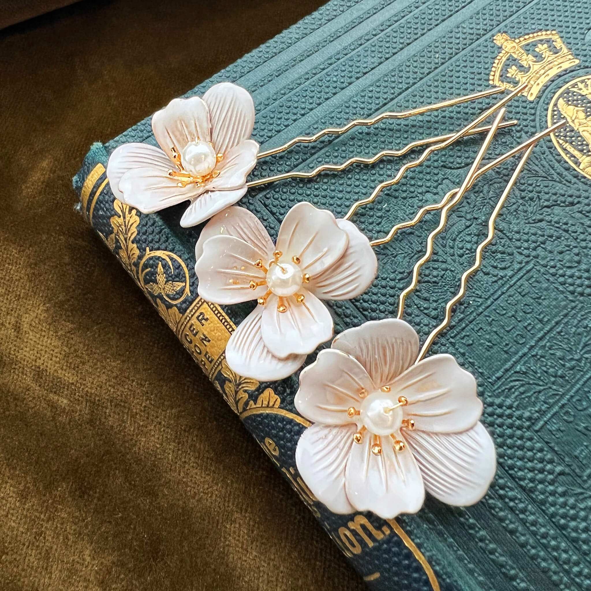Jules Bridal - Colette, Pearl & Enamel Floral Hair Pin Set in Gold