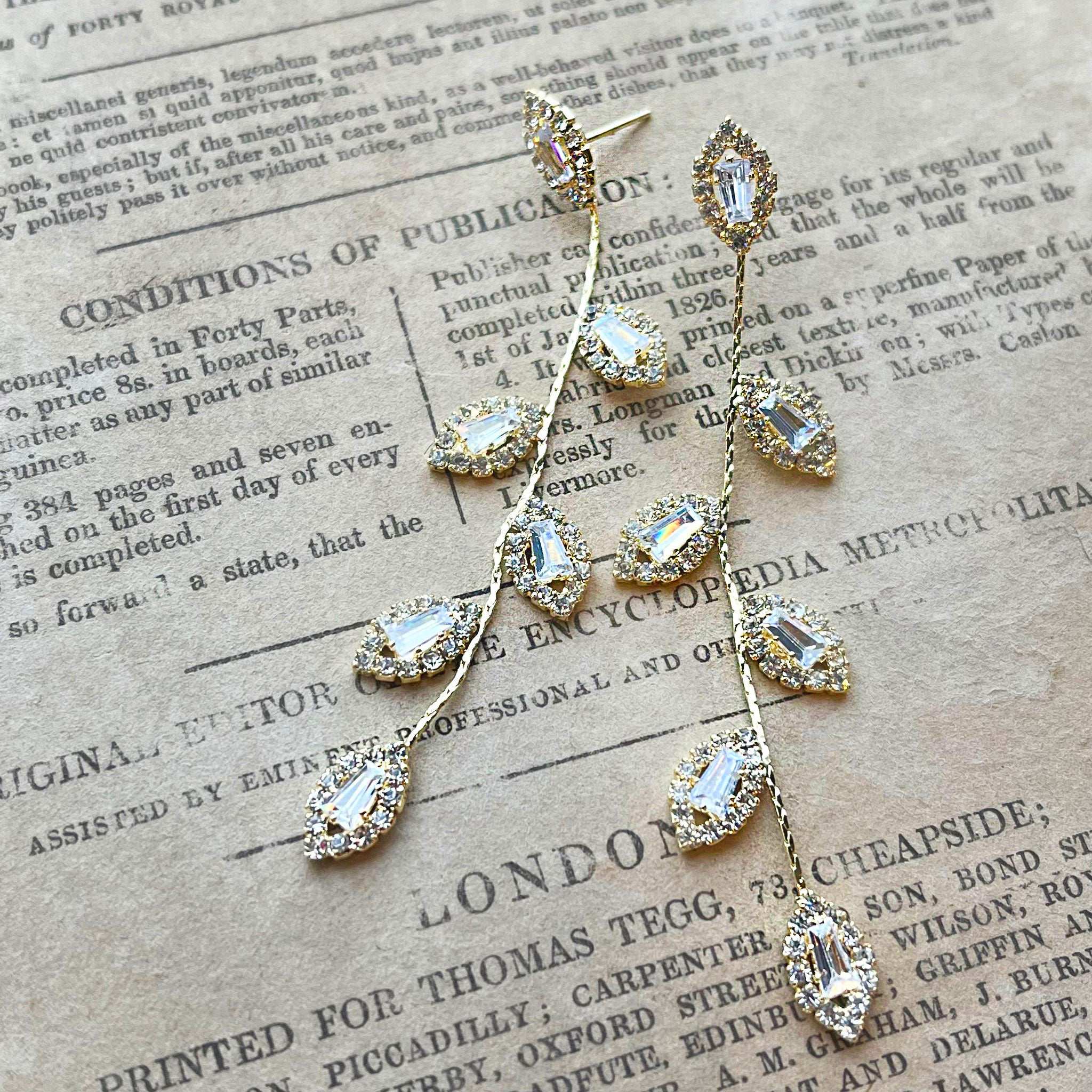Estrid, Earrings in Gold