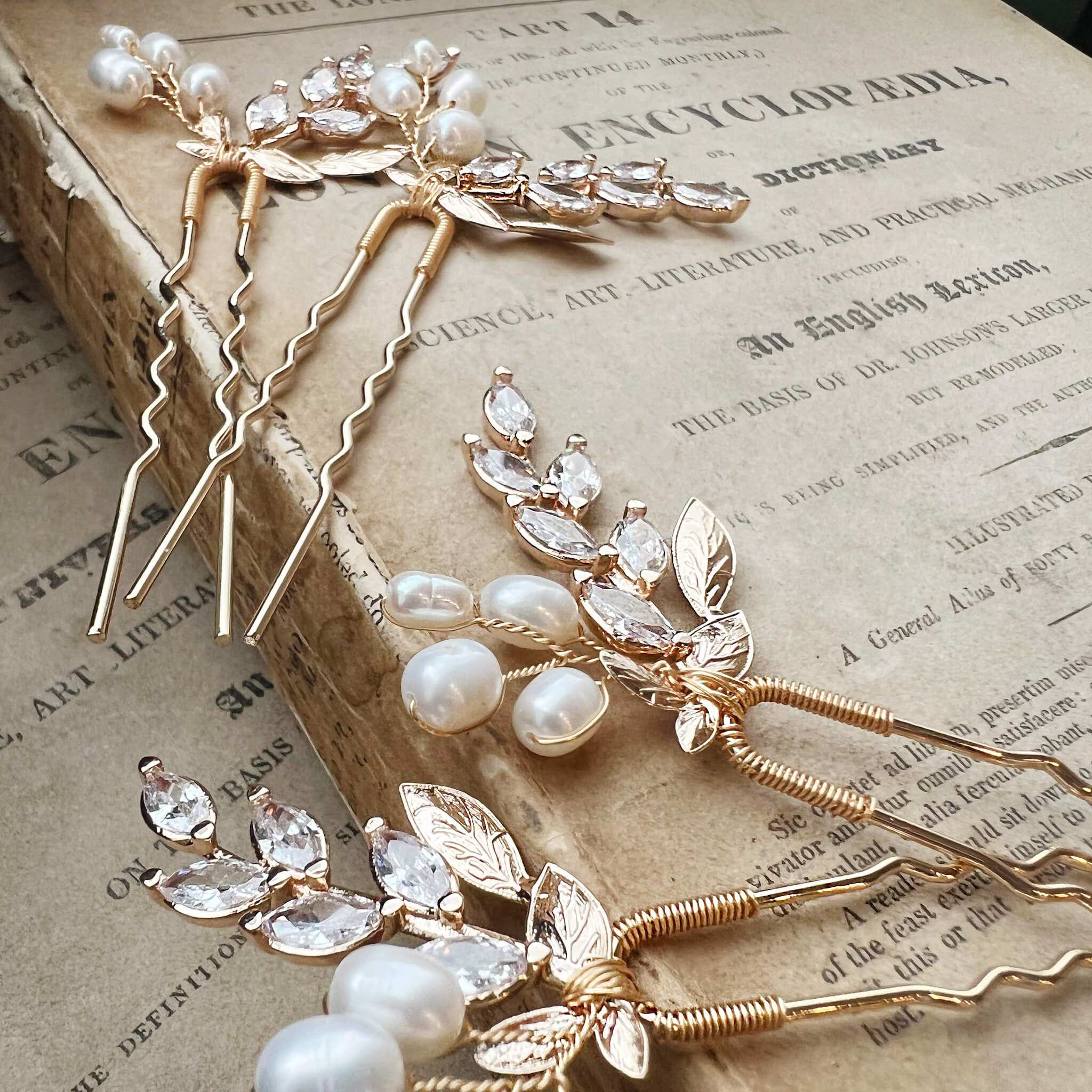 Jules Bridal - Fiona, Pearl & Gold Hair Pin Set