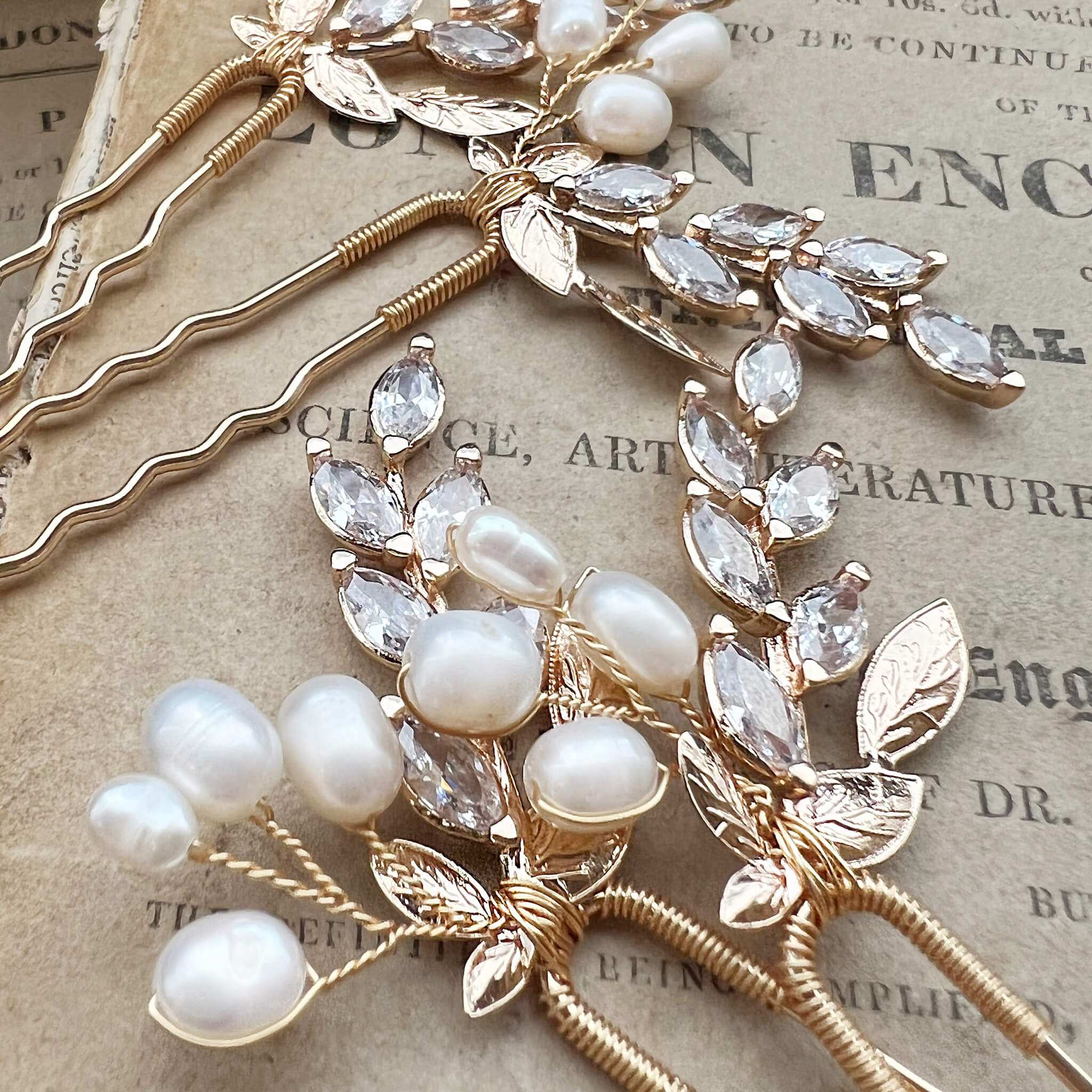 Jules Bridal - Fiona, Pearl & Gold Hair Pin Set