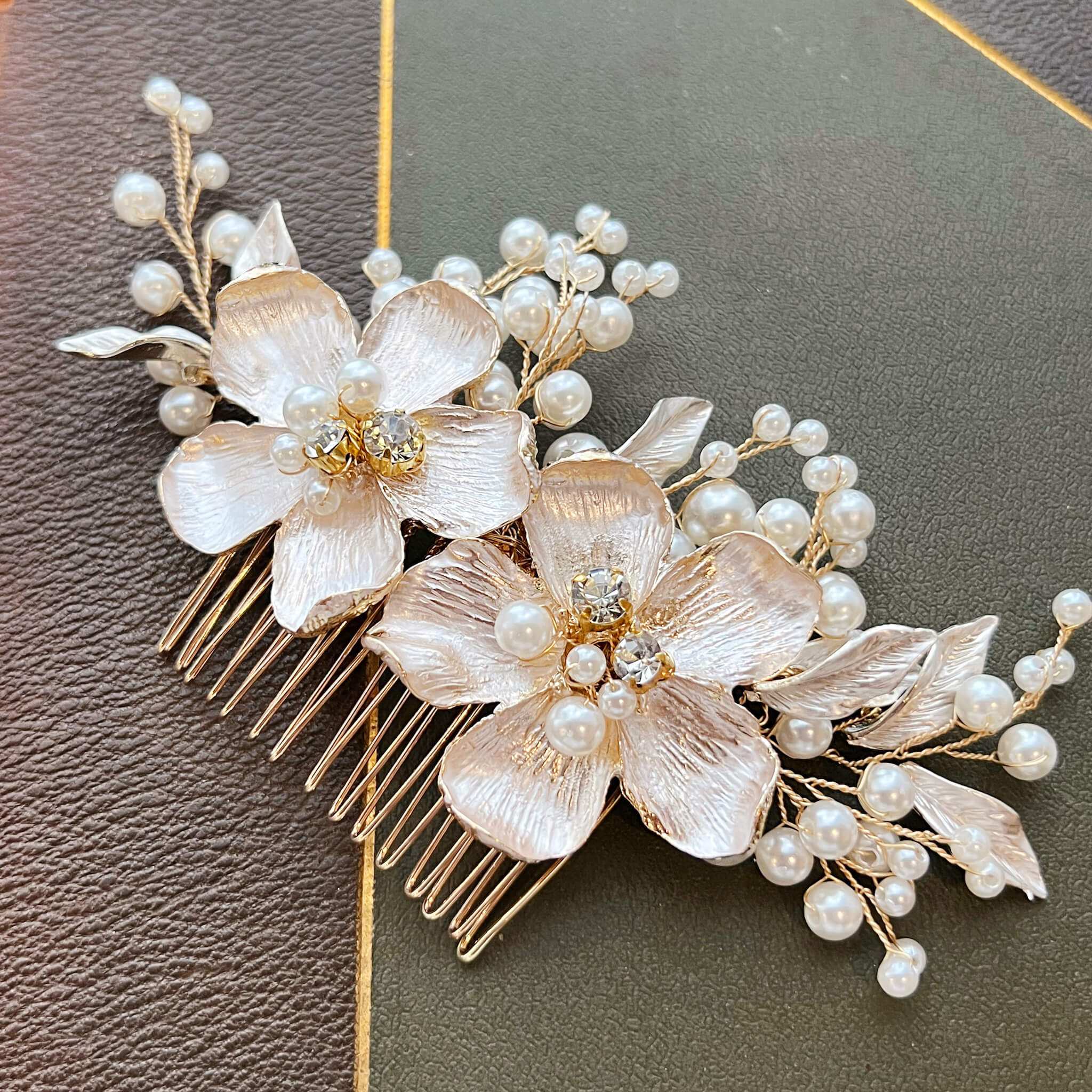 Jules Bridal - Flora, Hair Comb with Pearls & Crystals