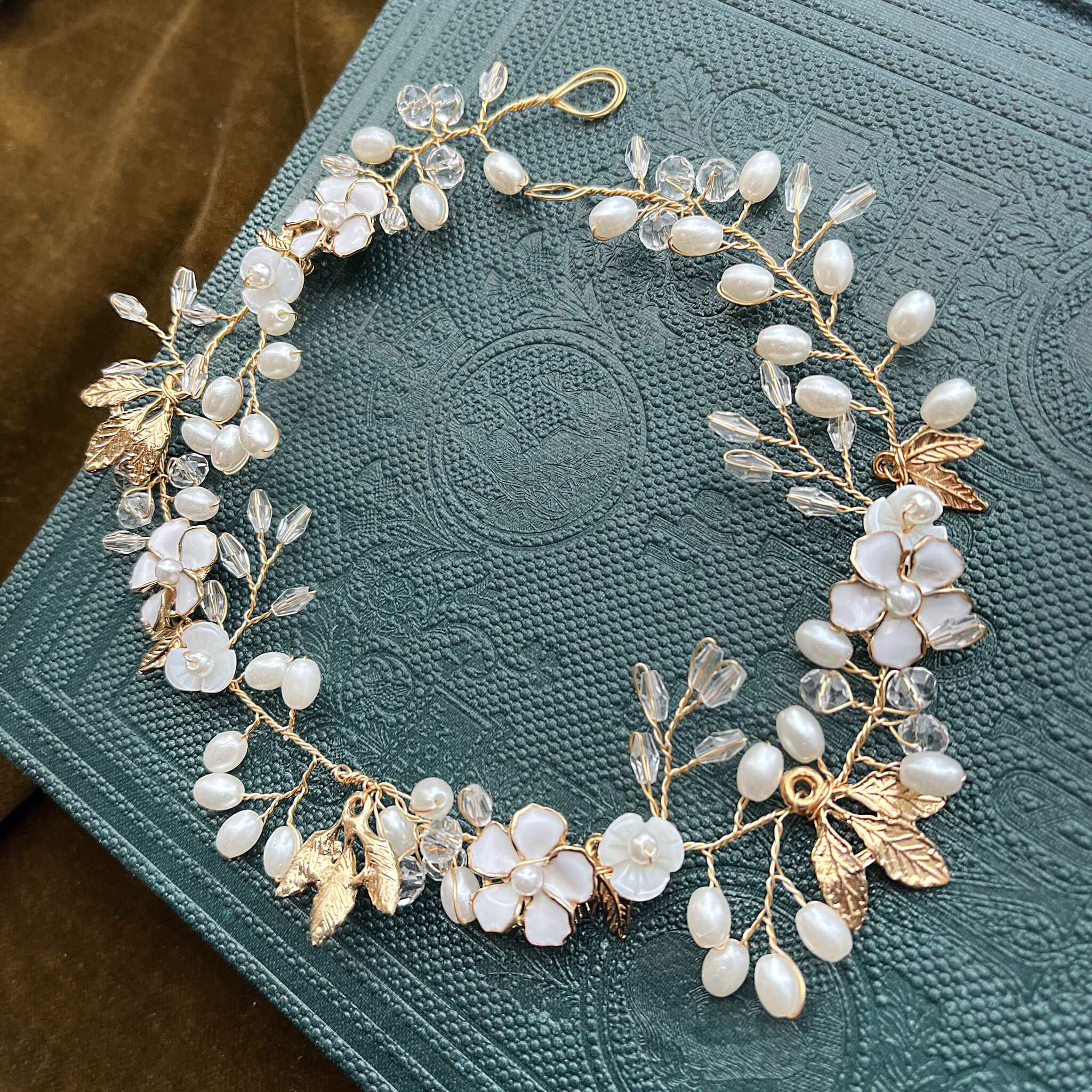 Jules Bridal - Freja, Floral Pearl Golden Leaf Hair Vine