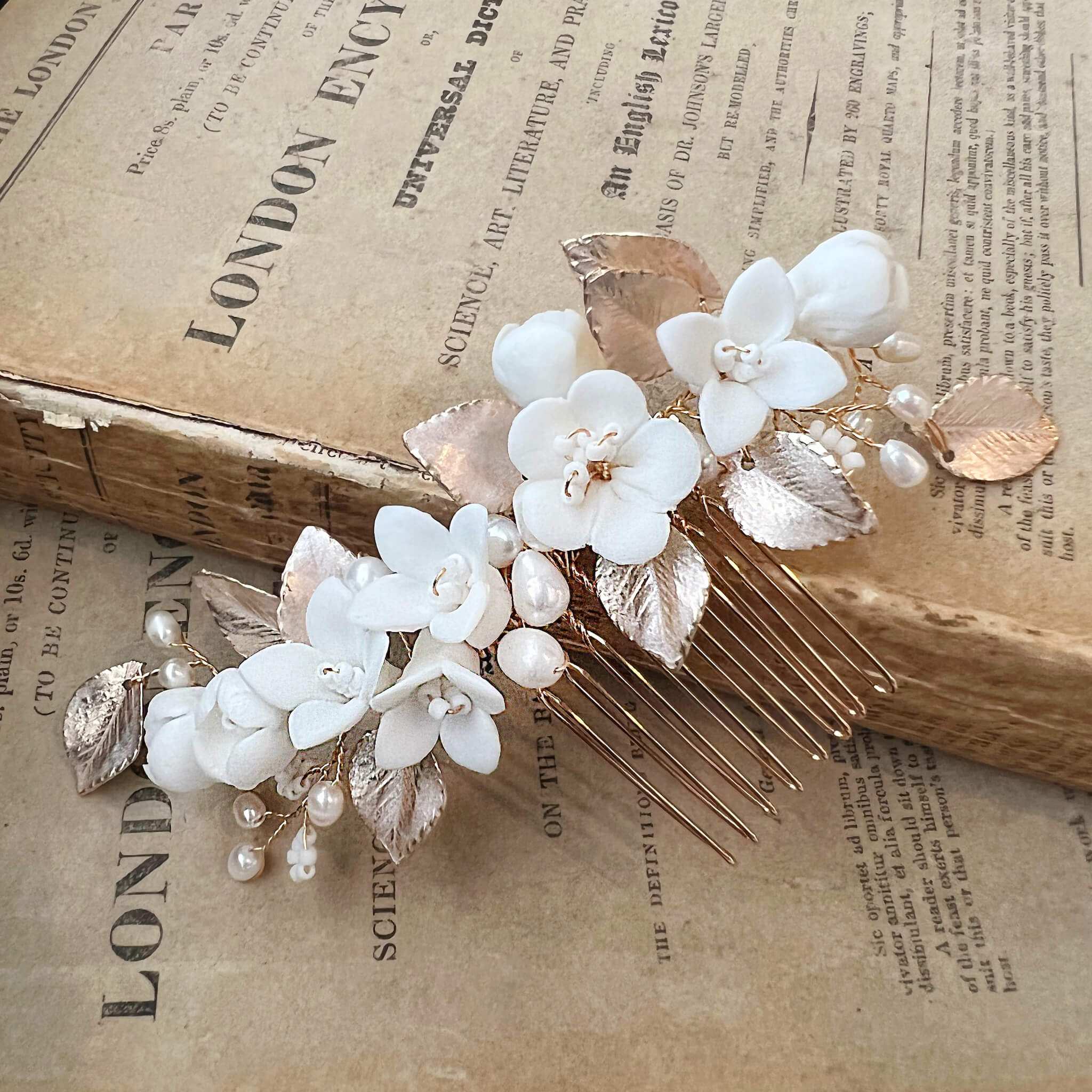 Jules Bridal - Gardenia, White Ceramic Floral Hair Comb with Pearls in Pink