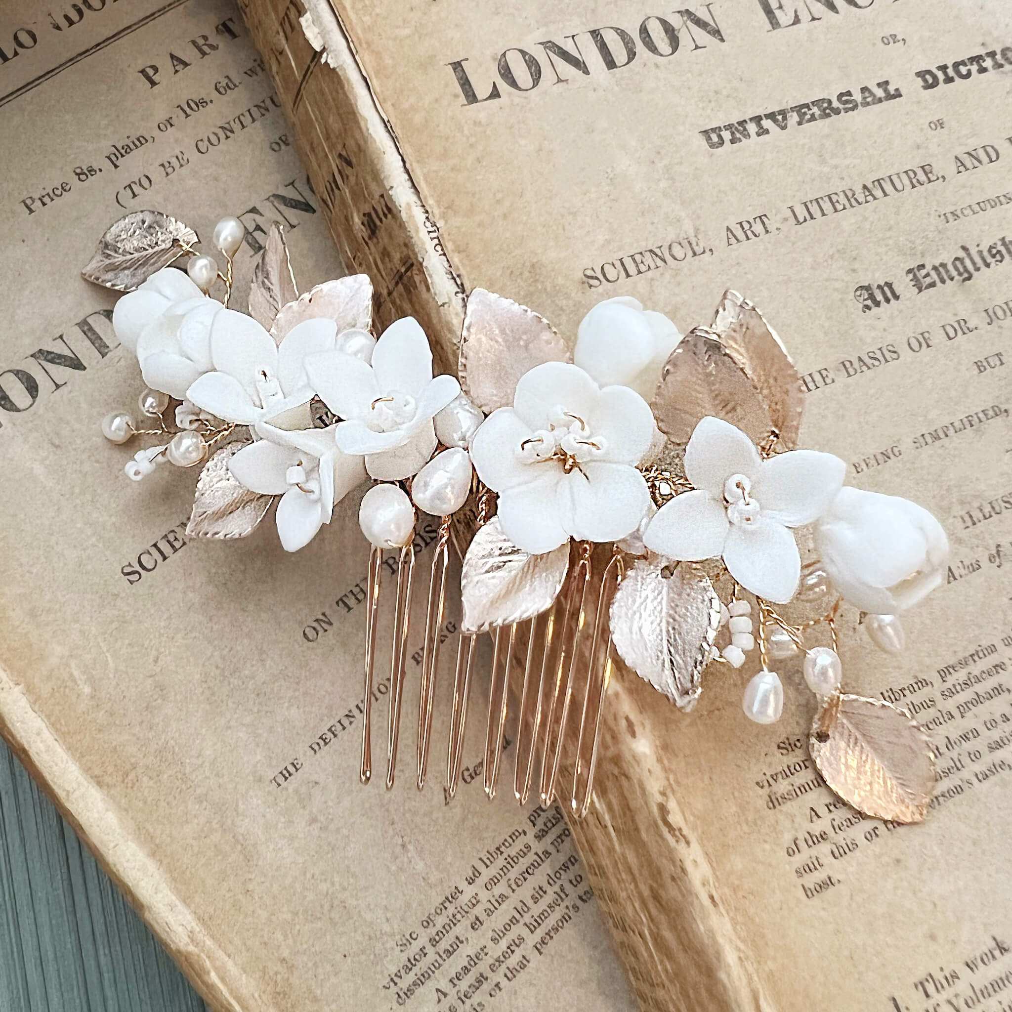 Jules Bridal - Gardenia, White Ceramic Floral Hair Comb with Pearls in Pink
