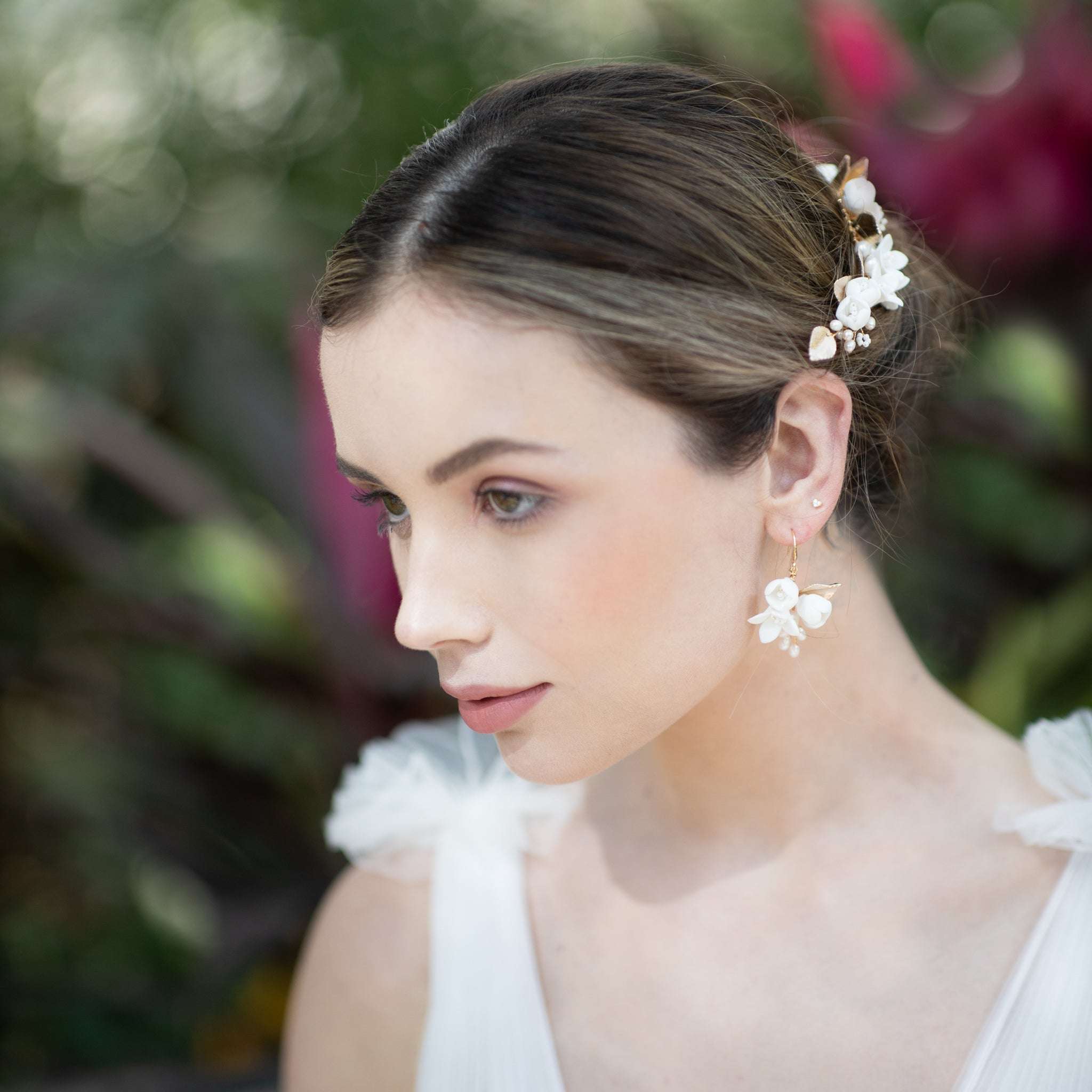 Jules Bridal - Gardenia, White Ceramic Floral Hair Comb with Pearls in Pink