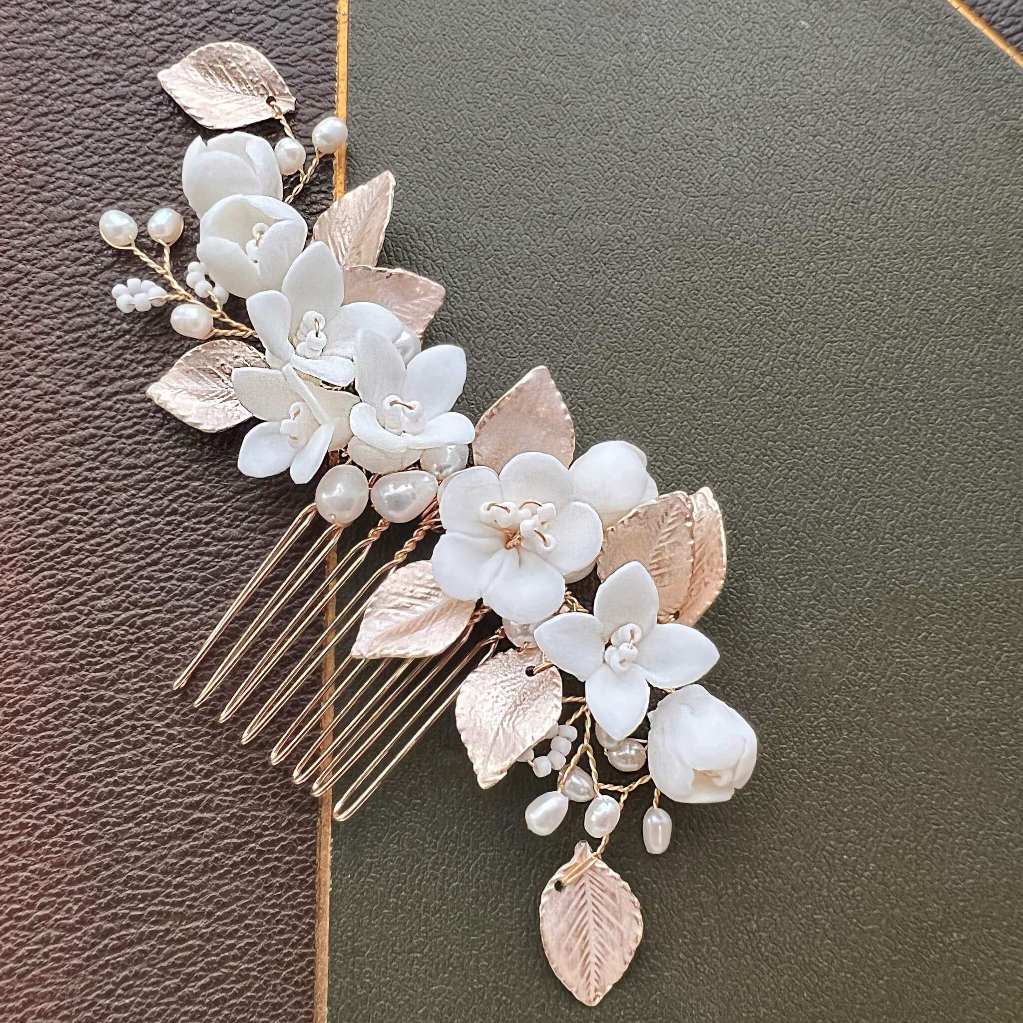Jules Bridal - Gardenia, White Ceramic Floral Hair Comb with Pearls in Pink