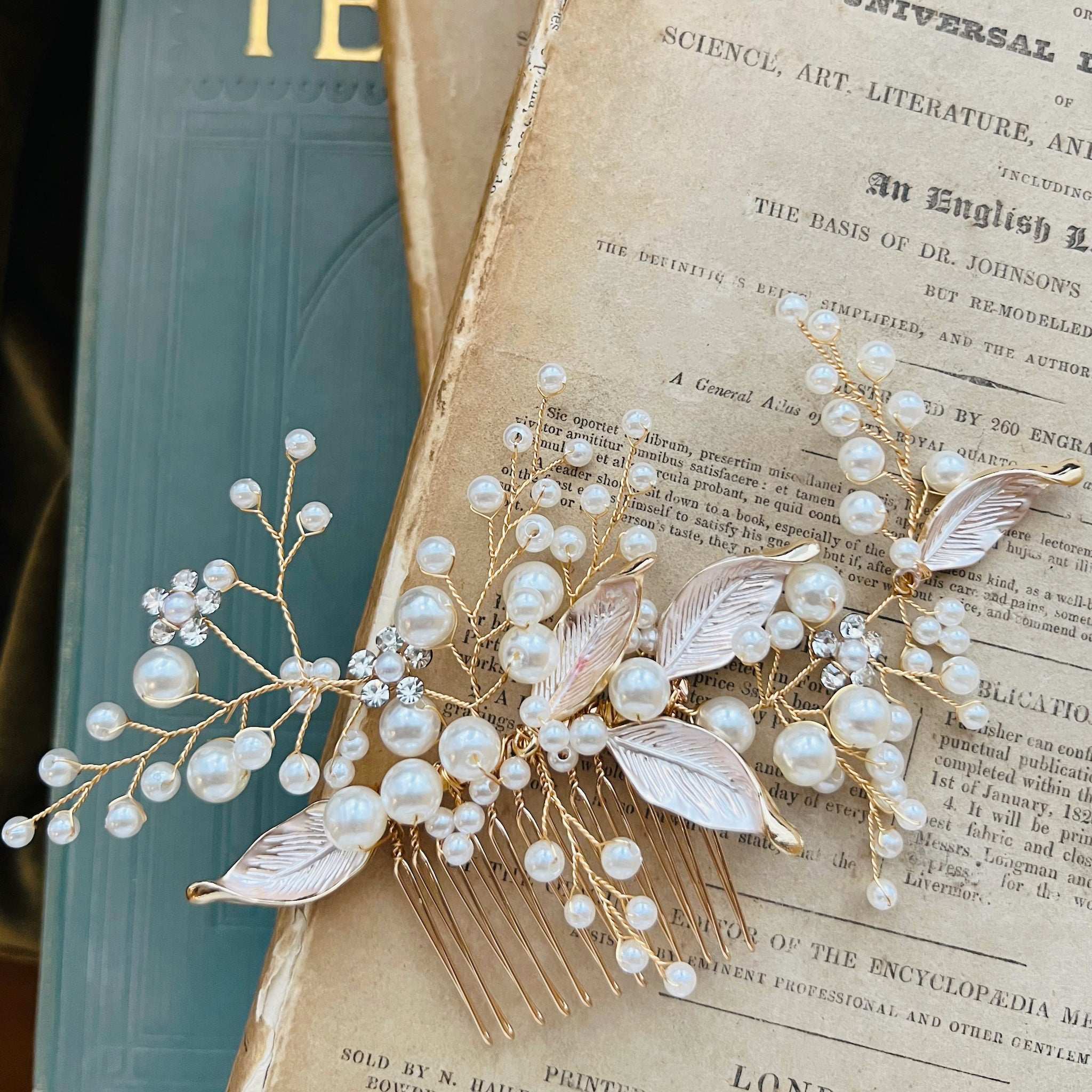 Jules Bridal - Maisie, Golden Leaf Hair Comb with Pearls & Crystals