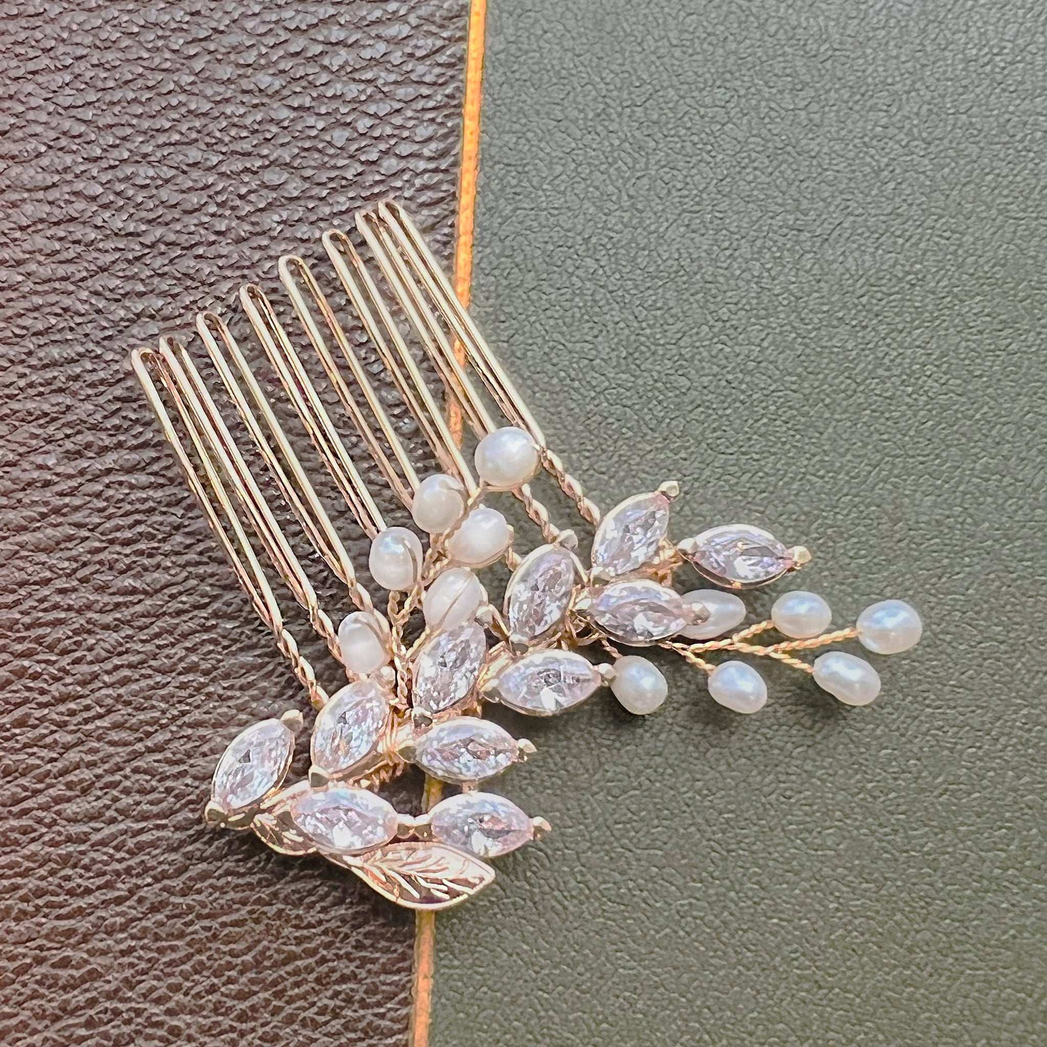 Jules Bridal - Malvina, Leaf Crystal Hair Comb with Pearls in Gold