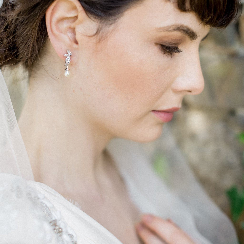 Shelly, Pearl Silver Earrings