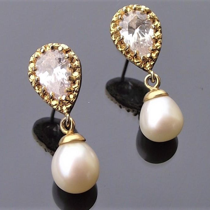 Jules Bridal - Alisha, Teardrop Pearl Gold Earrings