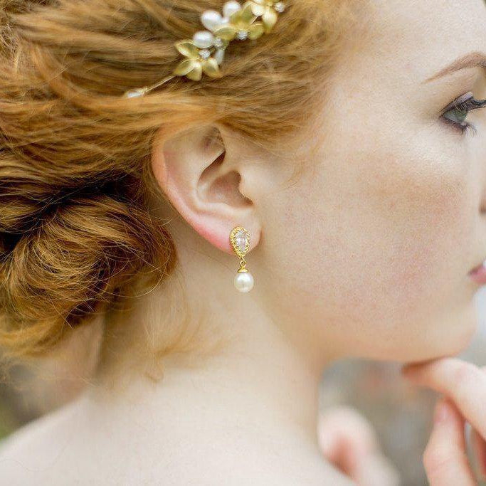 Alisha Jewellery Set, Gold Crystal Teardrop Pearl Earrings with Pendant Necklace