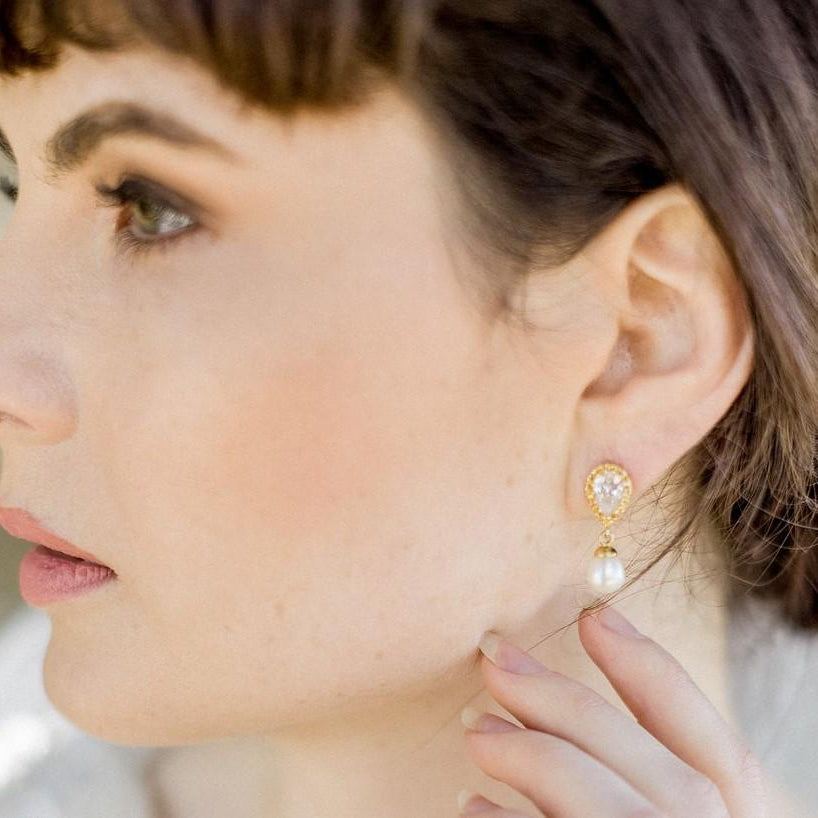 Alisha Jewellery Set, Gold Crystal Teardrop Pearl Earrings with Pendant Necklace