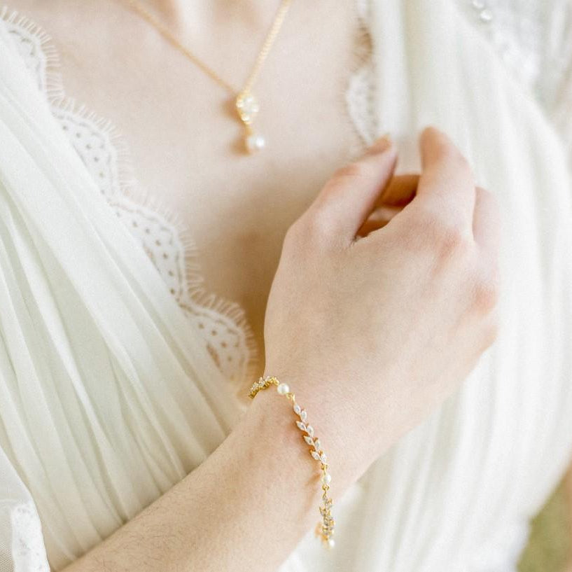 Jules Bridal - Alisha, Yellow Gold Teardrop Pearl Pendant
