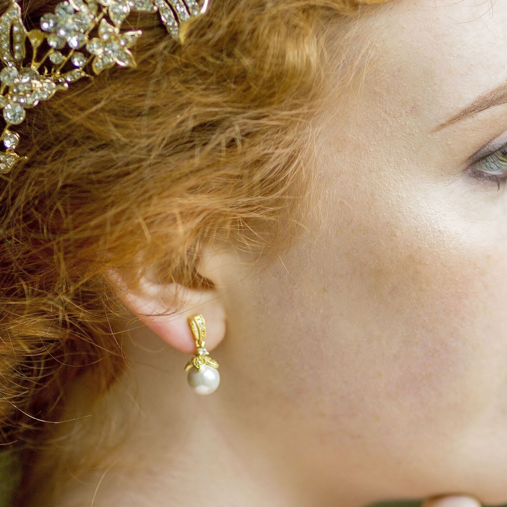 Jules-Bridal-Ariel-Gold-Pearl-Drop-Earrings