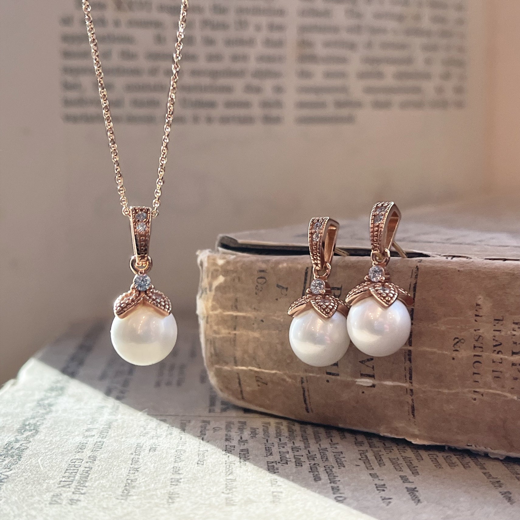 Ariel, Rose Gold Pendant & Earrings Set