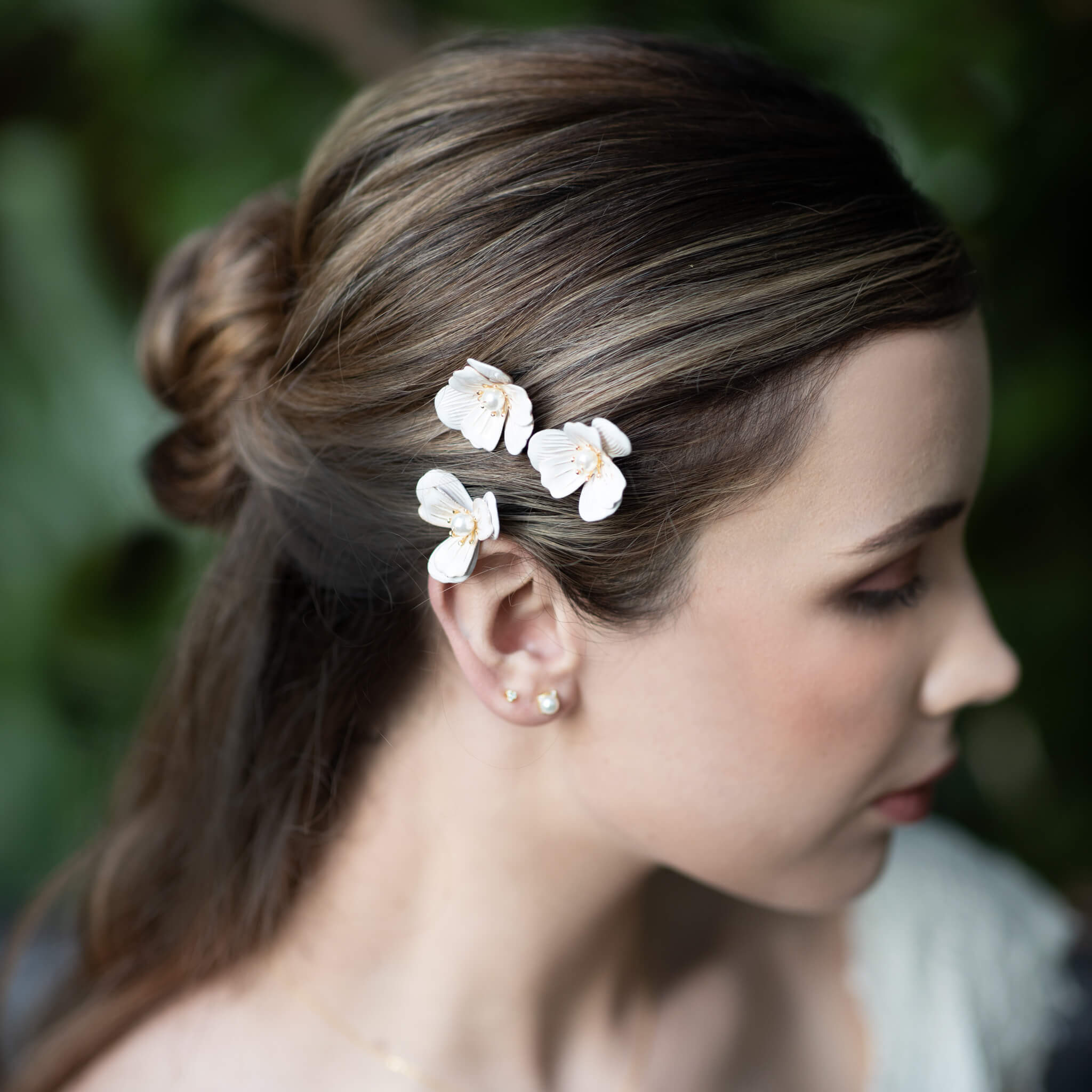 Jules Bridal - Colette, Pearl & Enamel Floral Hair Pin Set in Gold