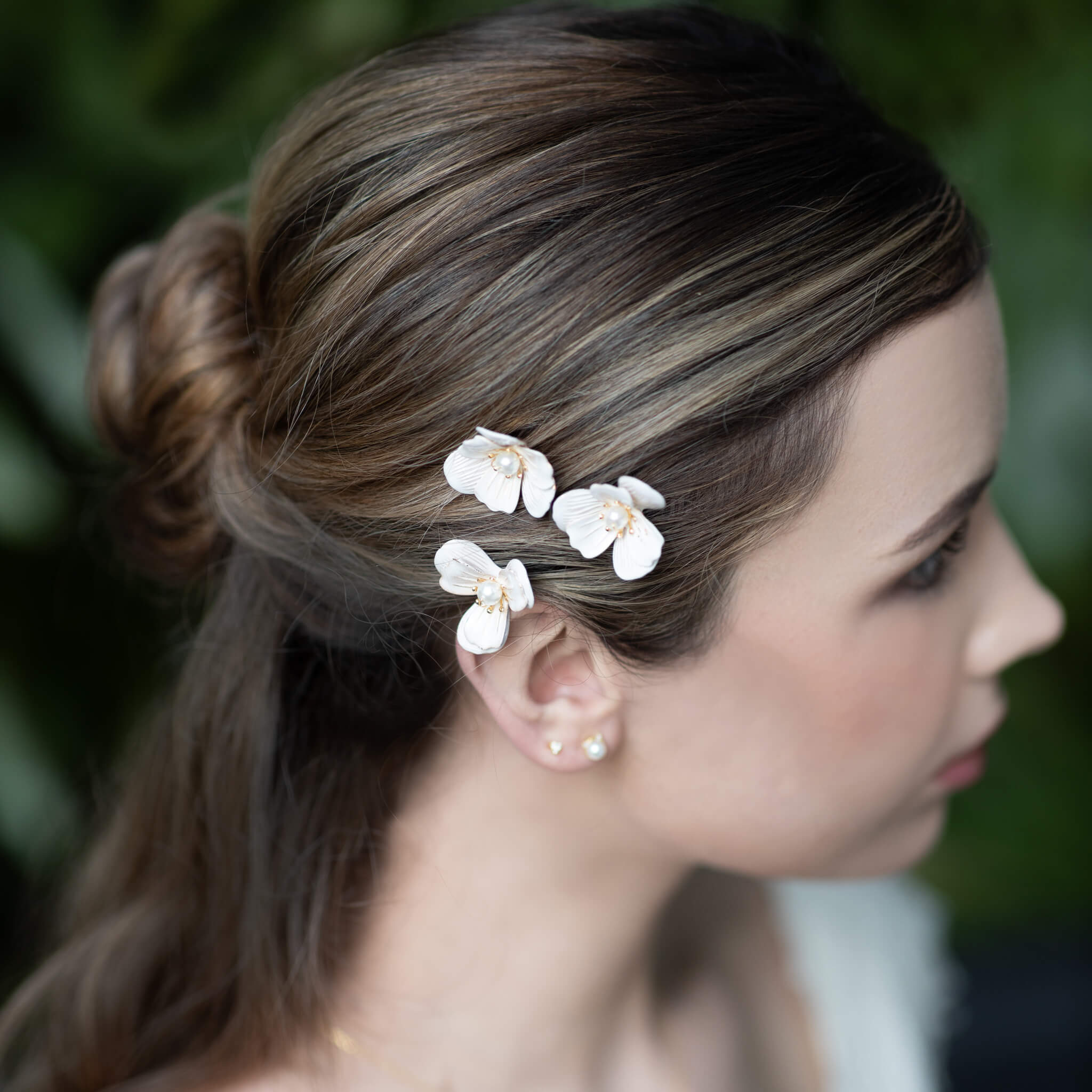 Jules Bridal - Colette, Pearl & Enamel Floral Hair Pin Set in Gold