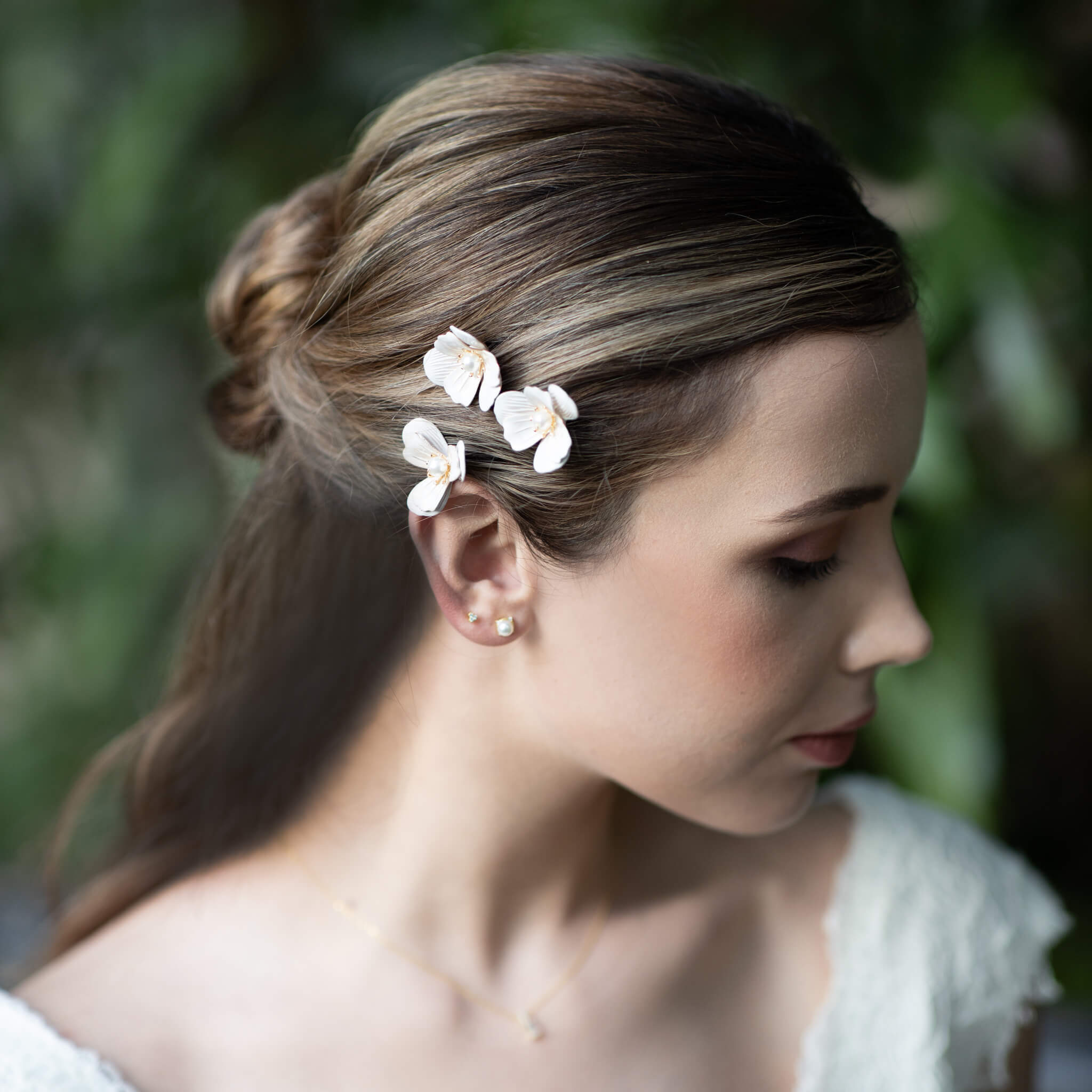 Jules Bridal - Colette, Pearl & Enamel Floral Hair Pin Set in Gold