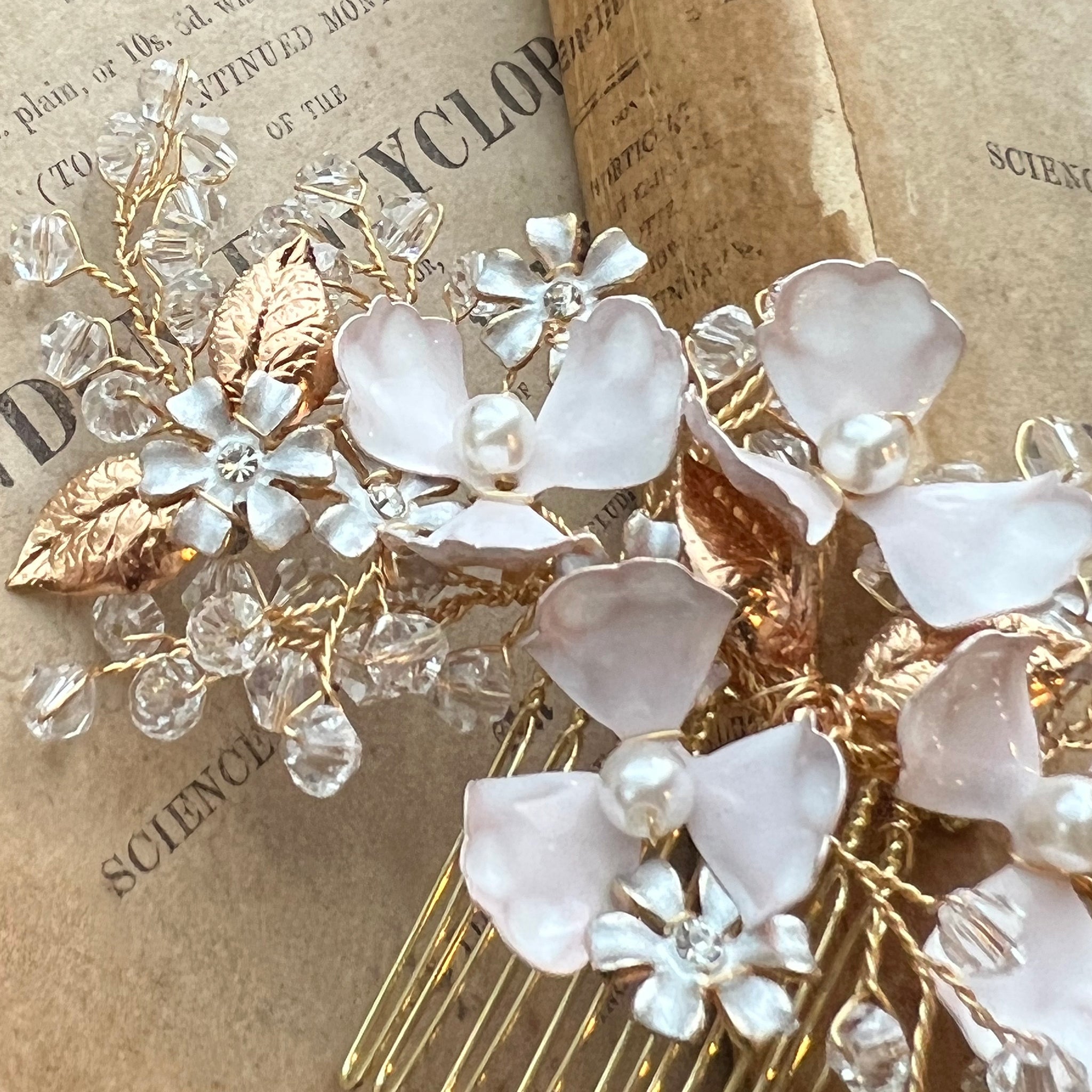 Jules Bridal - Gisla, Enamel Floral Golden Leaf Hair Comb