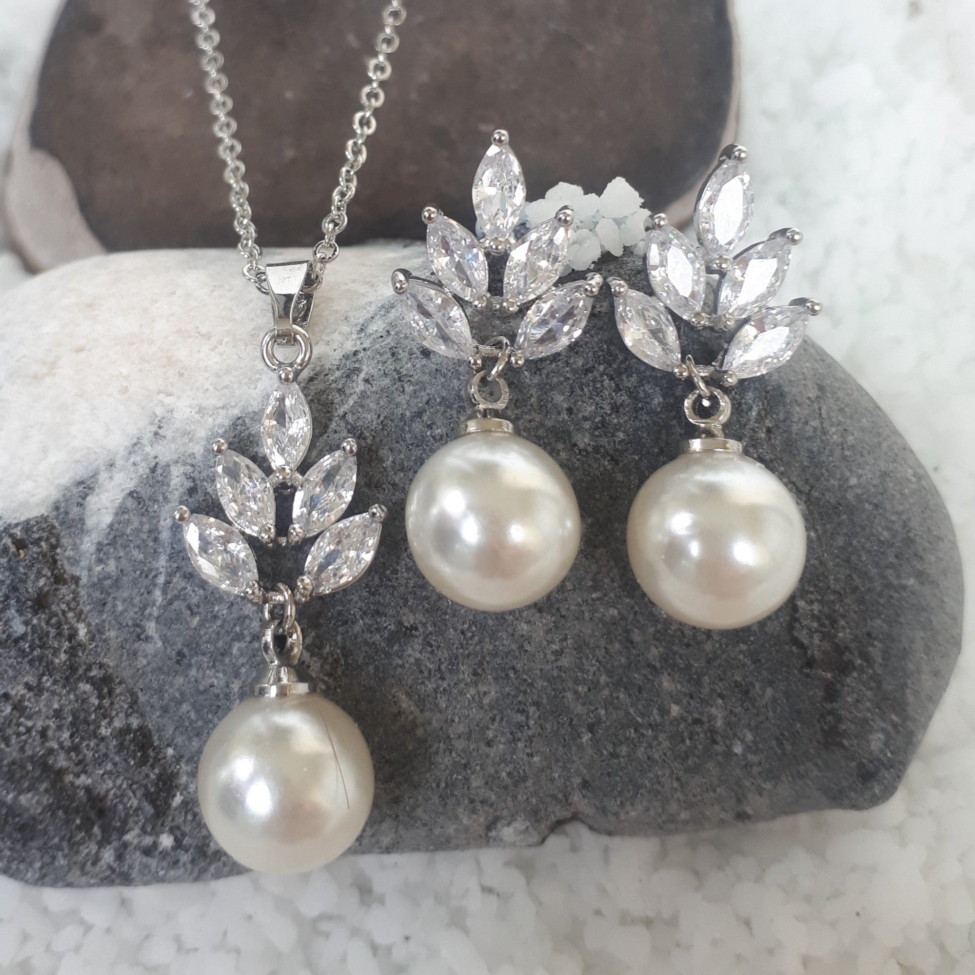 Jules Bridal - Leaf, Silver, Pearl & Crystal Set
