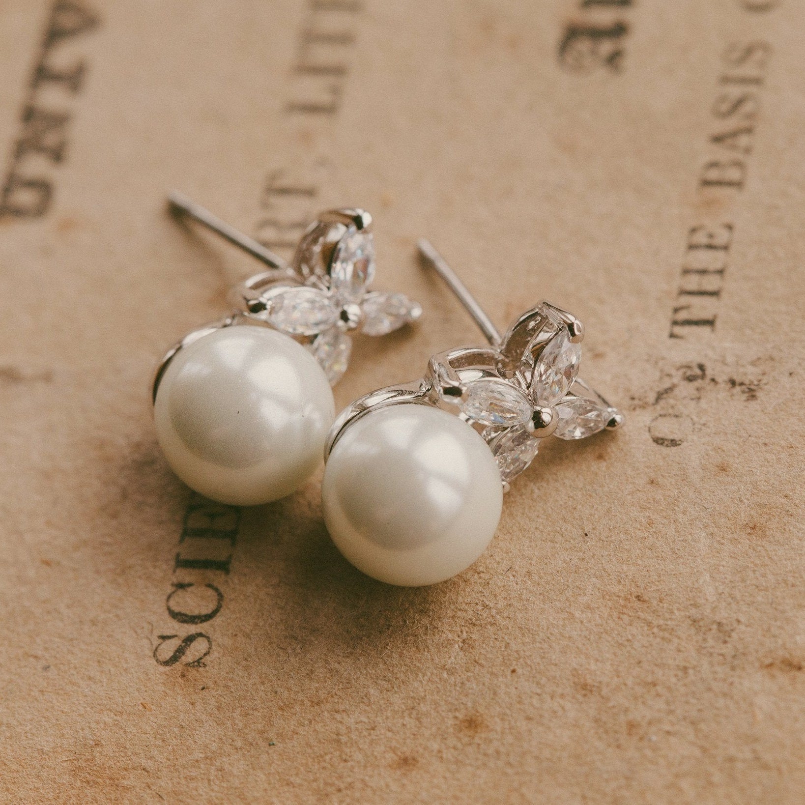 Jules Bridal - Liliane, Petal Style Pearl Earrings