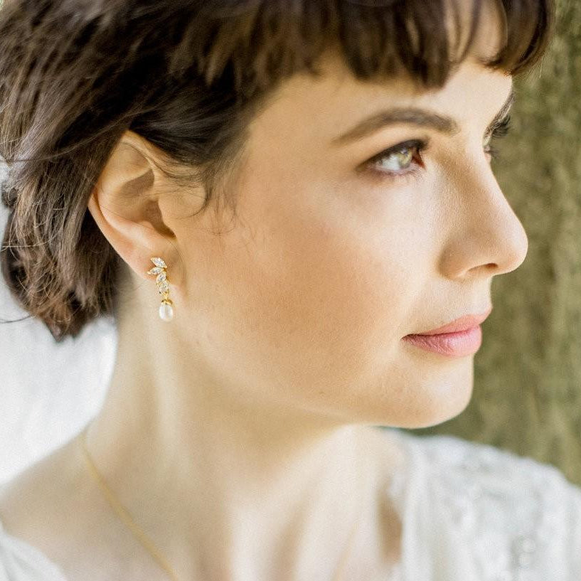 Jules Bridal - Shelly, Teardrop Pearl Gold Earrings