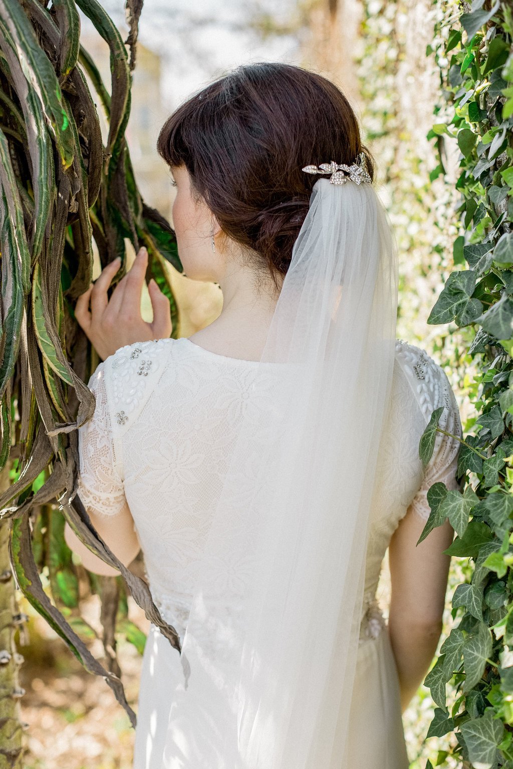 Jules Bridal - Suki, Tulle Fingertip Single Layer Veil