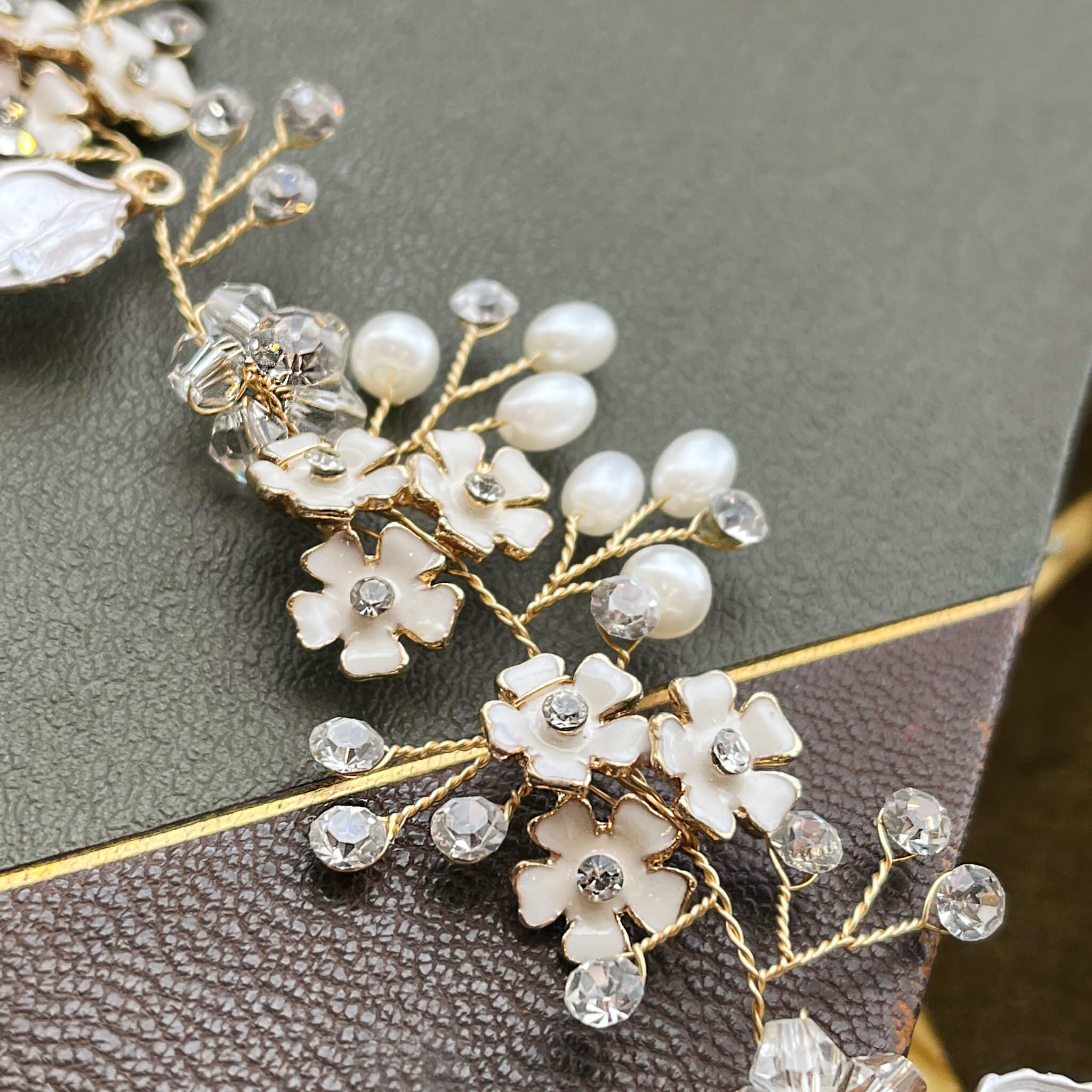 Jules Bridal - Wilde, Leaf, Crystal and Pearl Hair Vine