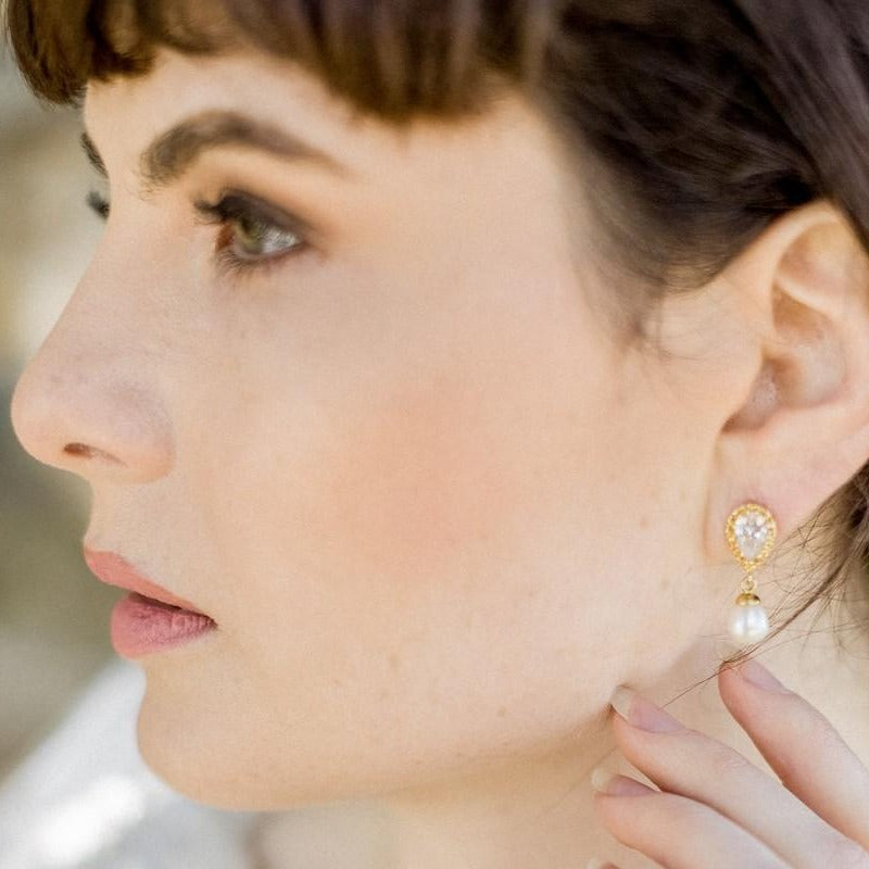 Jules Bridal - Alisha, Clip-on Teardrop Pearl Gold Earrings