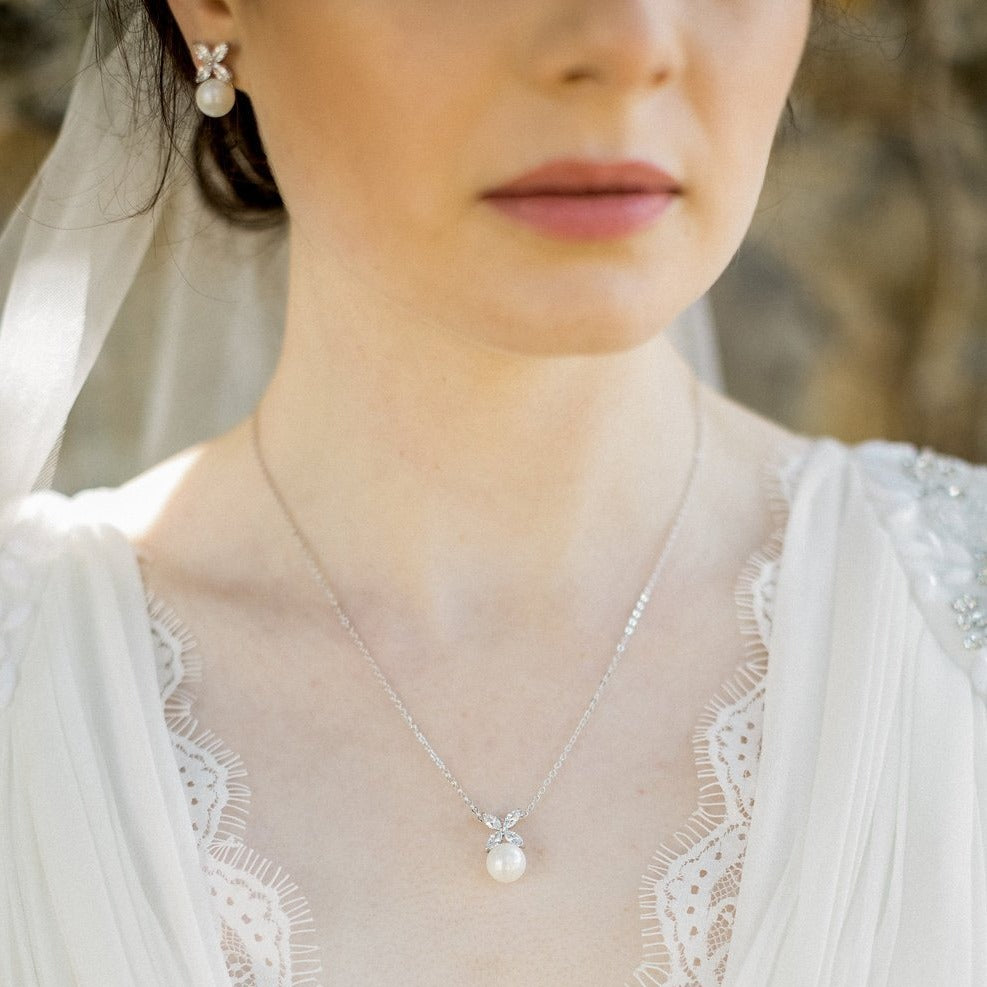 Liliane Pearl & Crystal Pendant & Earrings 1