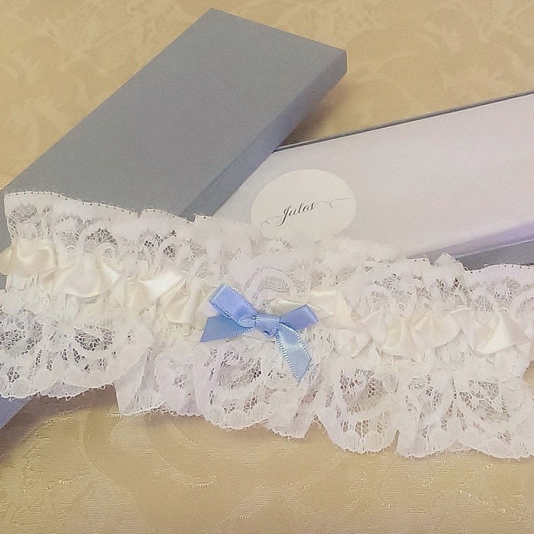 French Lace Ivory Garter