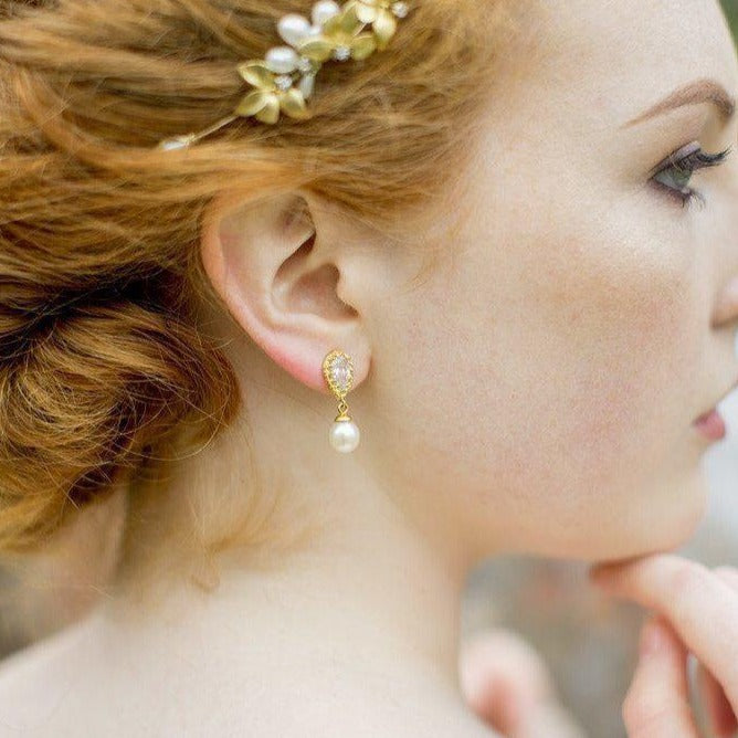 Jules Bridal - Alisha, Clip-on Teardrop Pearl Gold Earrings