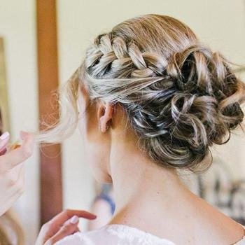 Spring Wedding Hair Up-style Inspiration 2018