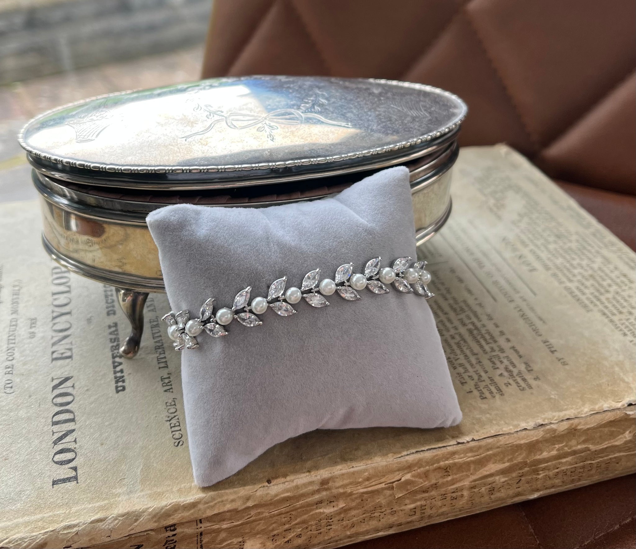 Pearl Bracelet Wedding Jewellery and Hair Accessories