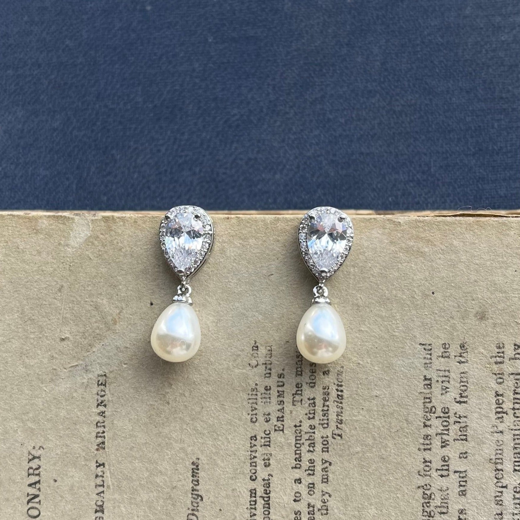 Alisha, Teardrop Pearl Silver Earrings