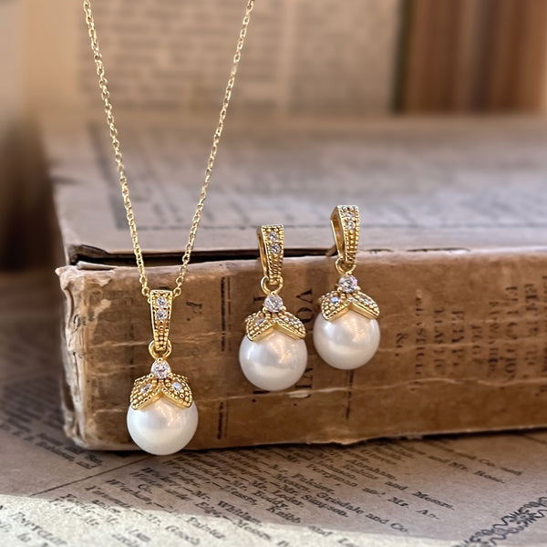 Pearl pendant necklace and earring set discount