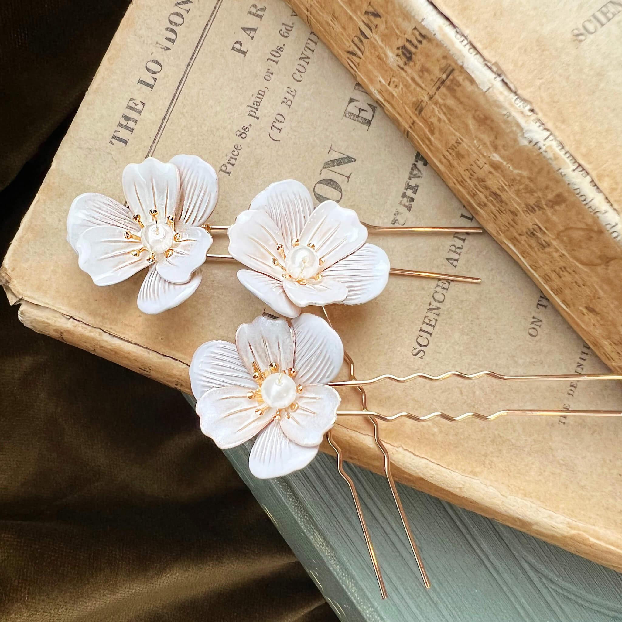 Jules Bridal - Colette, Pearl & Enamel Floral Hair Pin Set in Gold