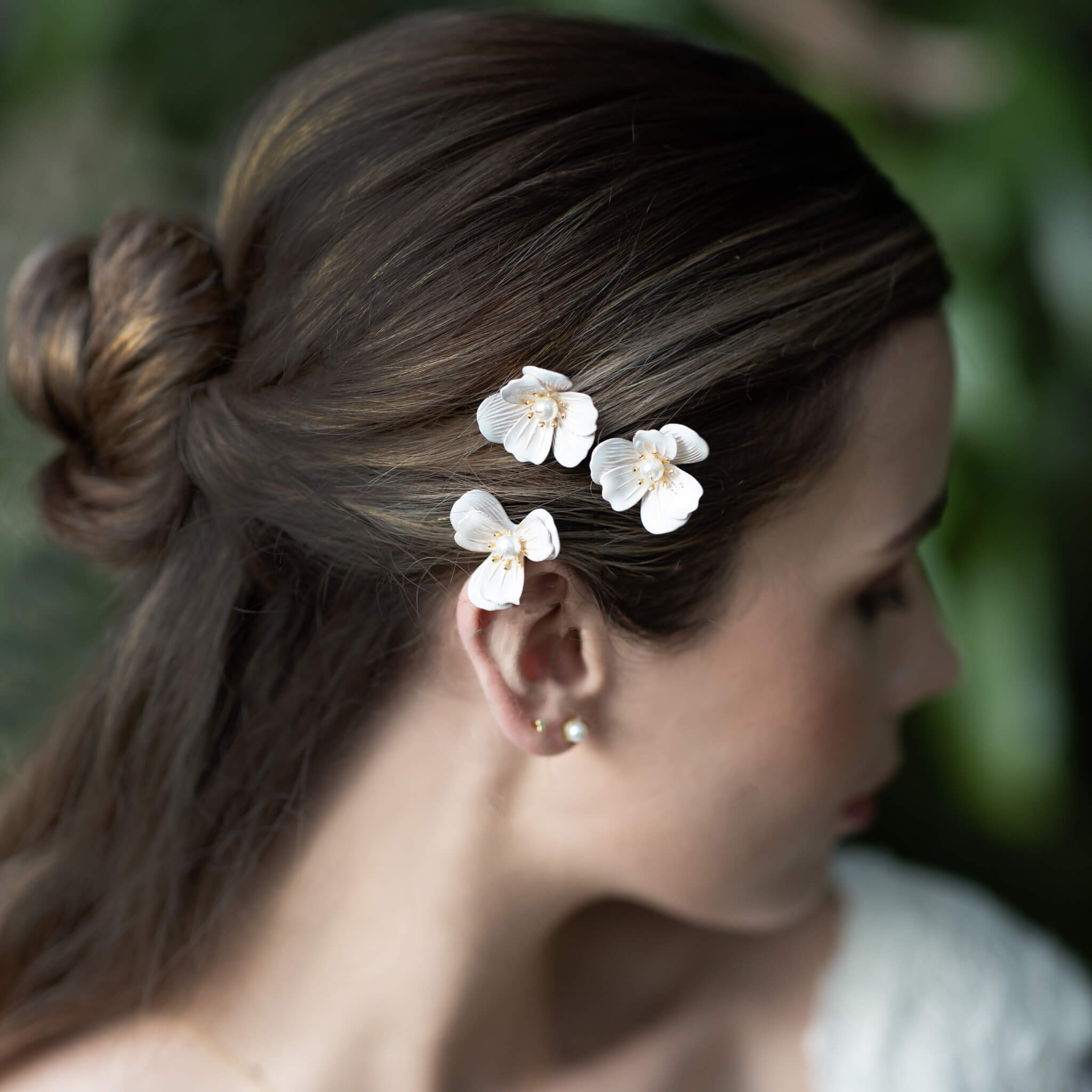 Jules Bridal - Colette, Pearl & Enamel Floral Hair Pin Set in Gold