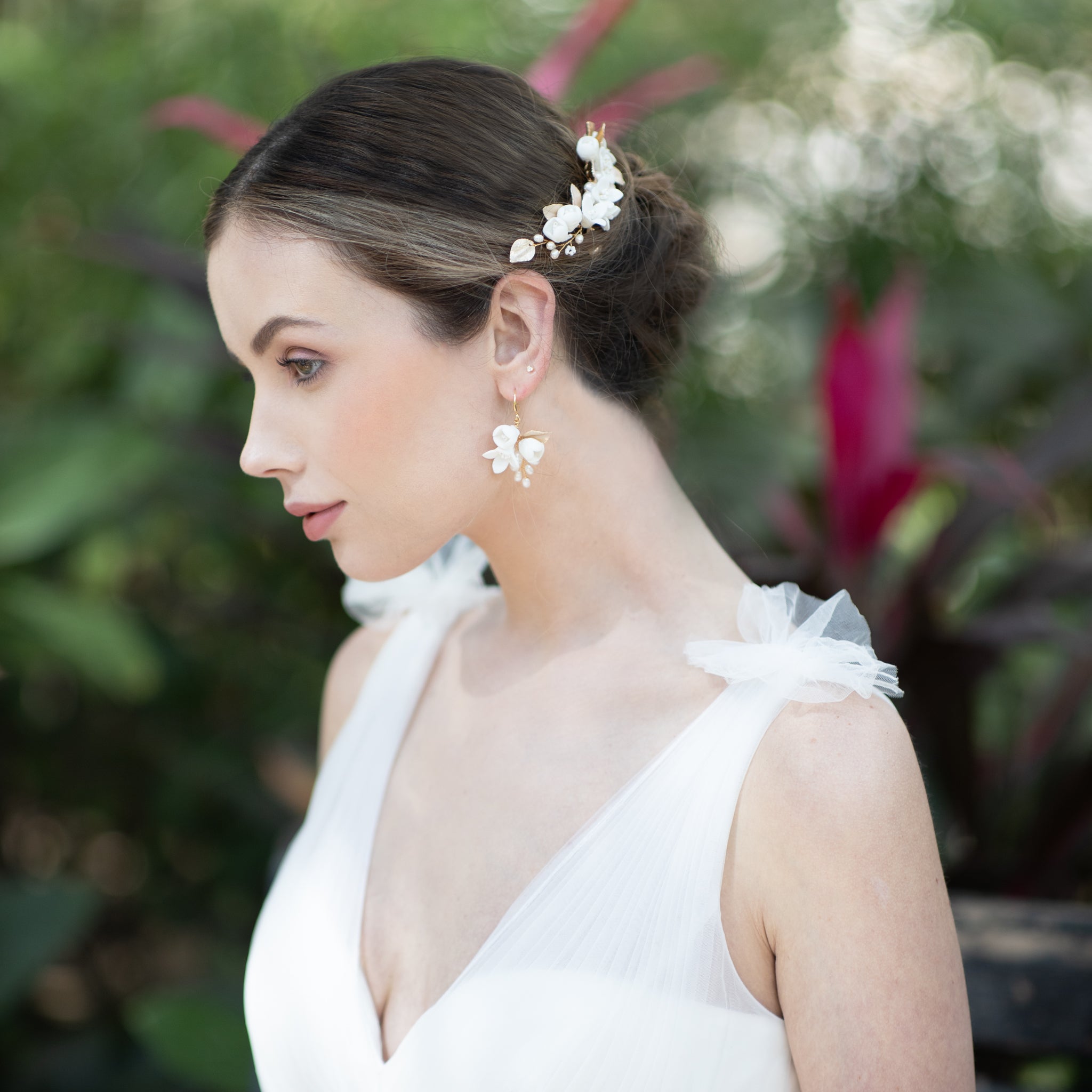 Jules Bridal - Gardenia, White Ceramic Floral Hair Comb with Pearls in Pink