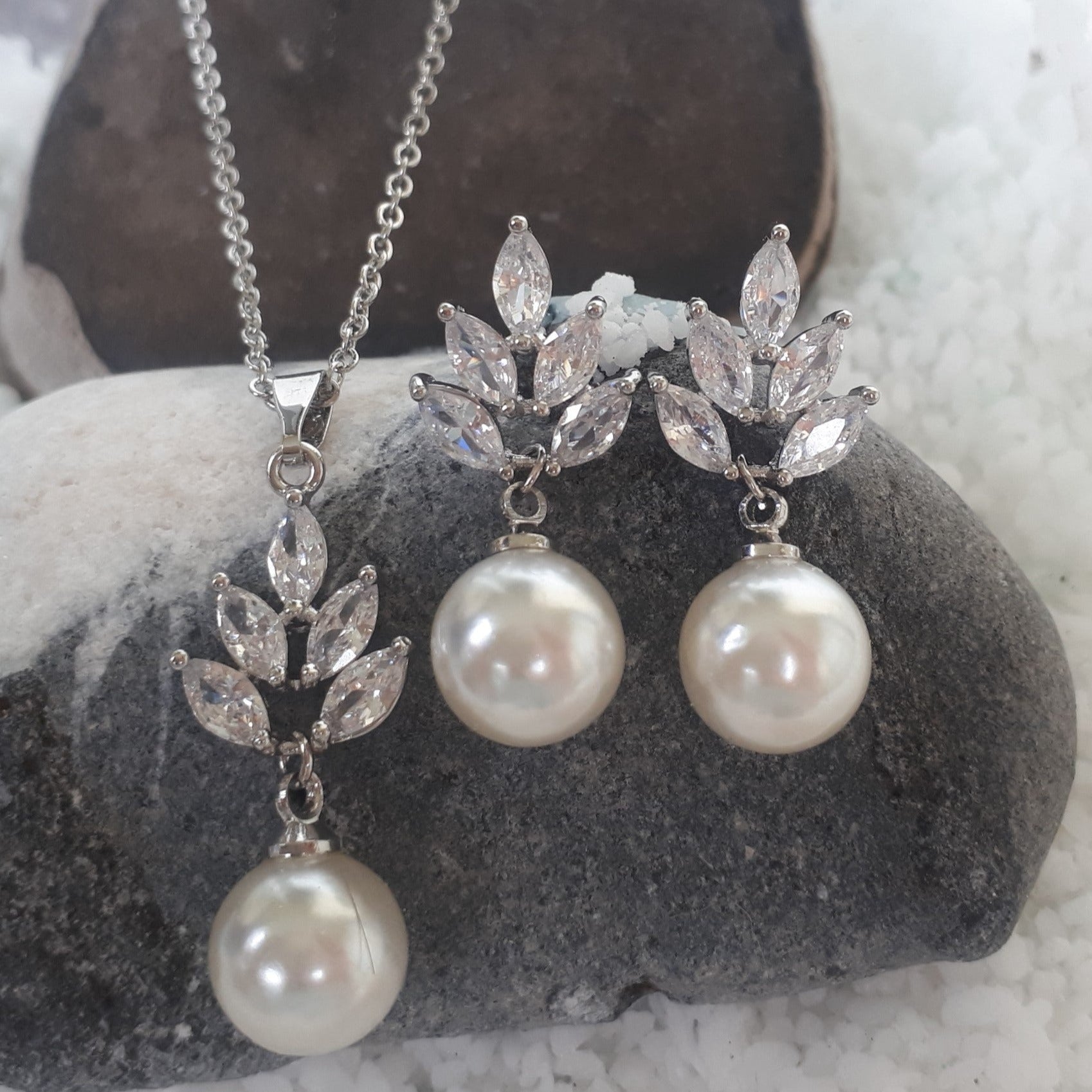 Jules Bridal - Leaf, Silver, Pearl & Crystal Set