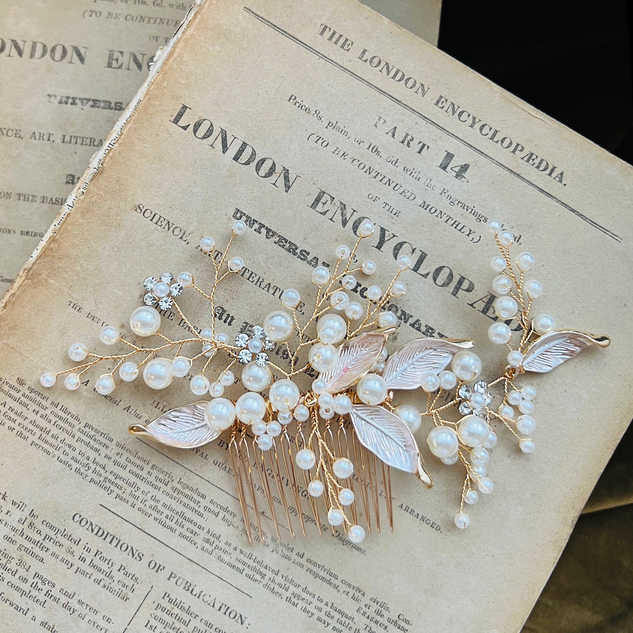 Jules Bridal - Maisie, Golden Leaf Hair Comb with Pearls & Crystals