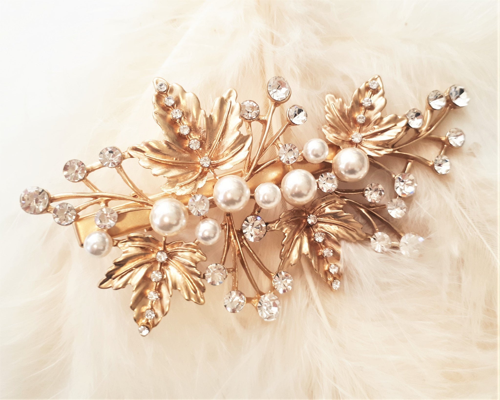 HFJ2-Leaf Design Pearl Hair Clip