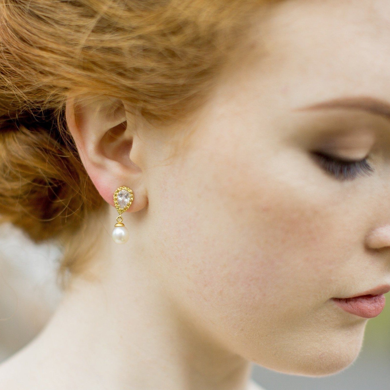 Jules Bridal - Alisha, Clip-on Teardrop Pearl Gold Earrings